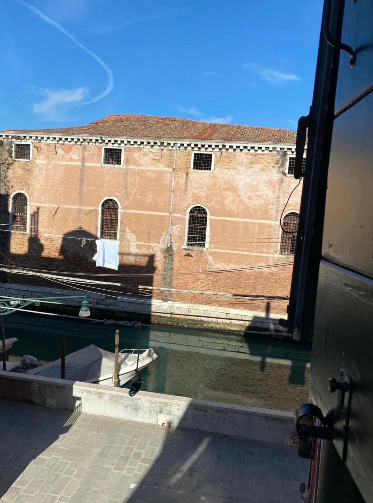 Ca Zorzi - 2 Minutes From Biennale & Canal View - Ape G * Venecia